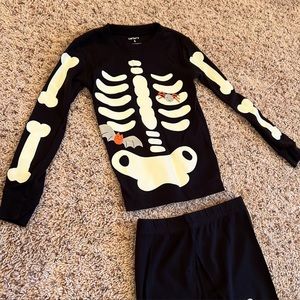 Carter’s brand Halloween skeleton pajama set size 5